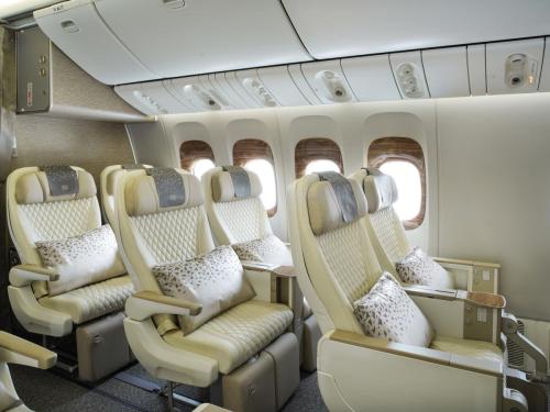 b777-premiumeconomyside